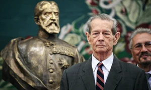 Regele Mihai I al României jpg