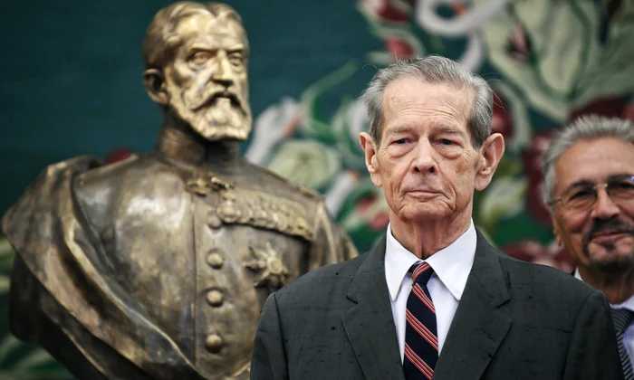 Regele Mihai I al României jpg