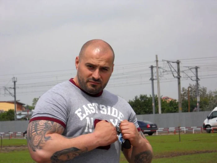 Bogdan Galaton, fostul bodyguard ce a ameninţat cu bătaia un poliţist. FOTO Facebook