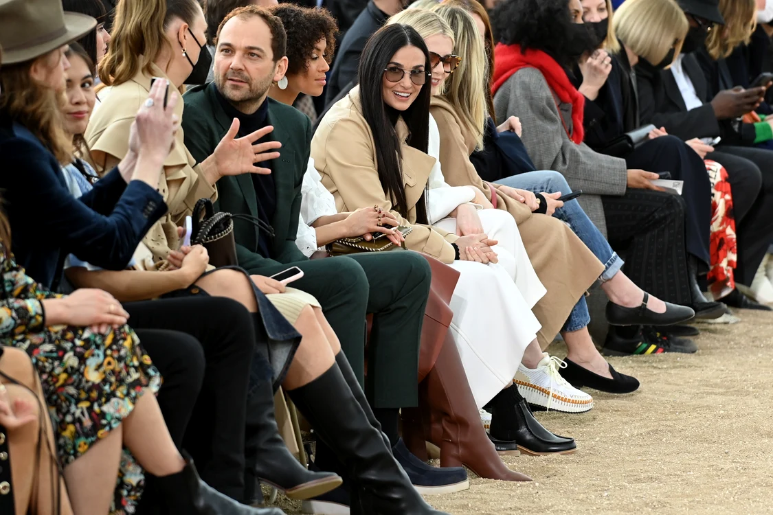 Demi Moore și Daniel Humm, împreună la Paris. Foto: Getty Images