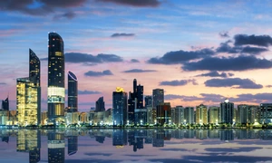 abu dhabi apus foto shutterstock