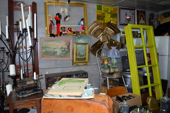 Rame de tablori şi de ferestre, pe post de oglinzi