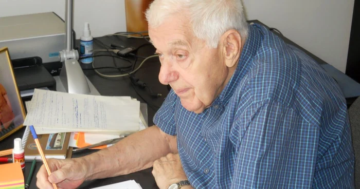 Profesorul Ion Ianoşi este una dintre cele mai respectate personalităţi culturale din România FOTO:arhiva personală