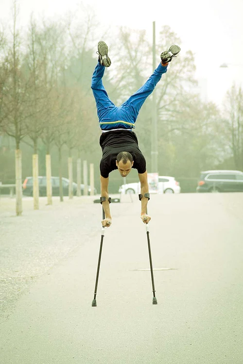 
    Tameru Zegey  este cea mai  rapidă persoană  cu dizabilităţi  din lume  