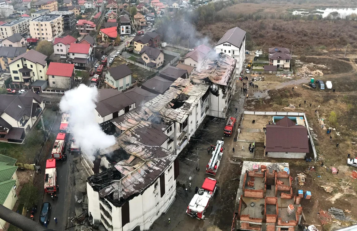 Așa arată blocurile afectate de incendiu