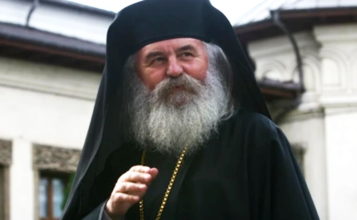 Mitropolitul Banatului, Ioan Selejan, crede că în Constituţia României trebuie înscrisă familia heterosexuală, bărbat şi femeieFoto: radiotimisoara.ro