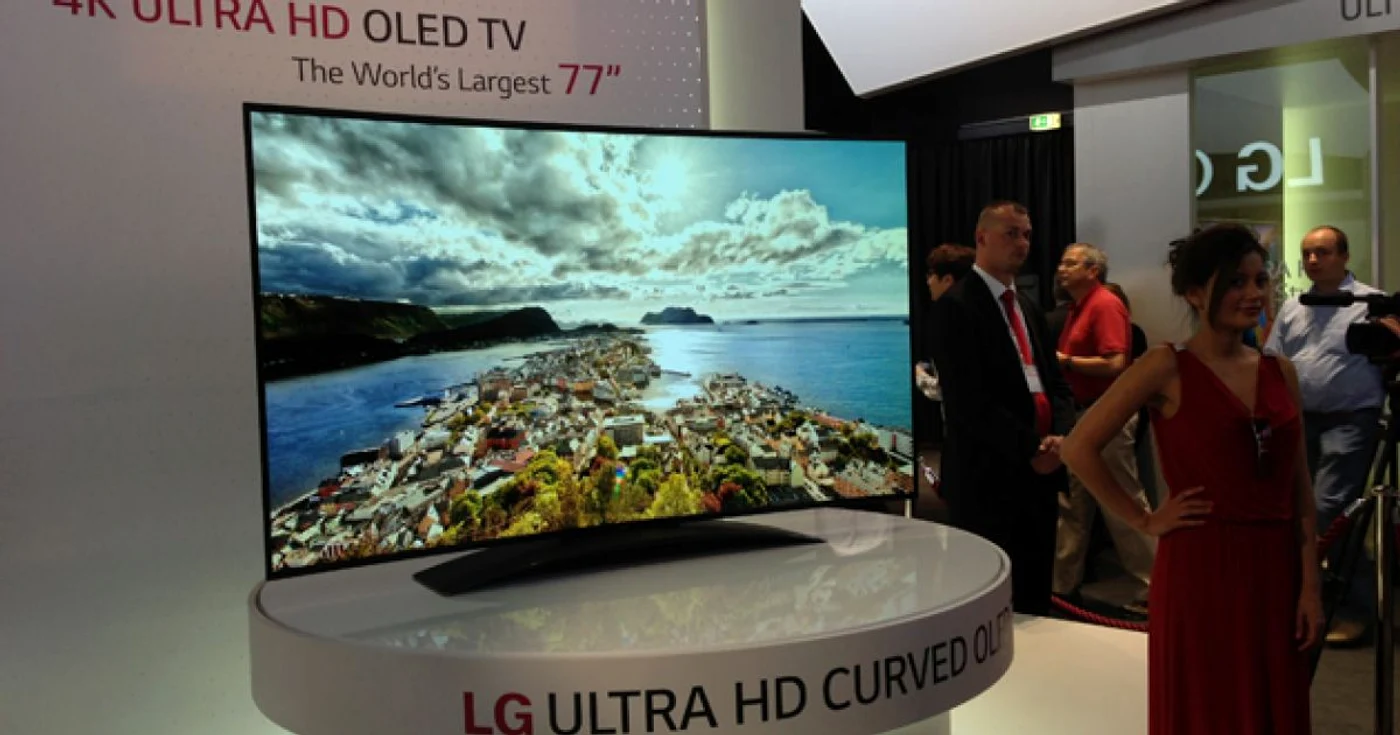LG trece şi la 4K, şi la ecran curbat. FOTO PCMag.com
