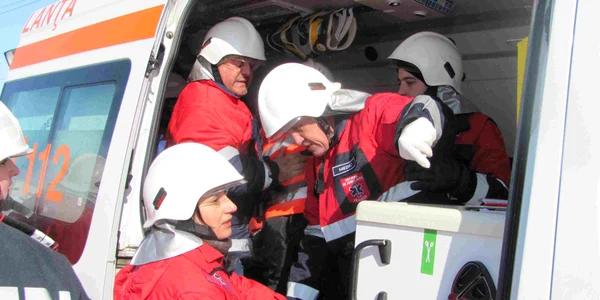 Medicii şi asistenţii de la Ambulanţă şi SMURD şi-au făcut bine trea
