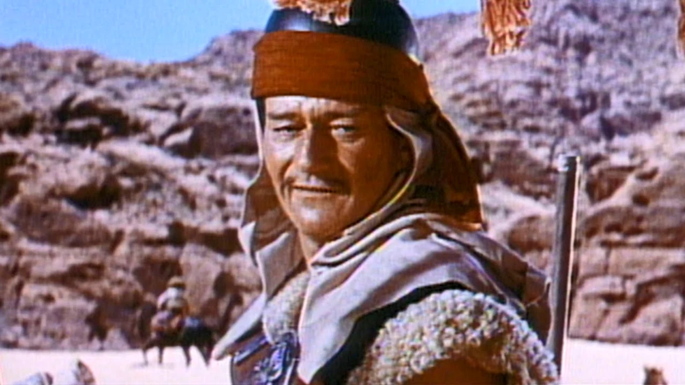 Captură din filmul The Conqueror, regizat de Dick Powell, cu John Wayne în rolul principal