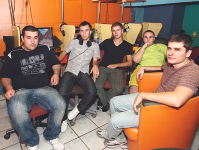Iaşi: Cel mai respectat „clan“ de Counter Strike din Iaşi (VIDEO)