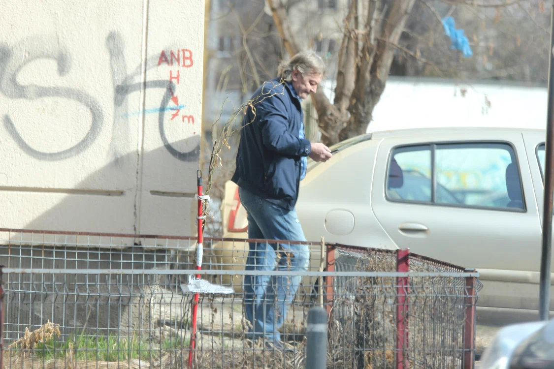 Nu are voie să facă efort intens şi se limitează la câteva “ture” în jurul locuinţei