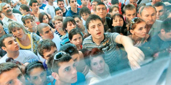 La admitere, tinerii nu iau în calcul şi viitorul profesiei lor   