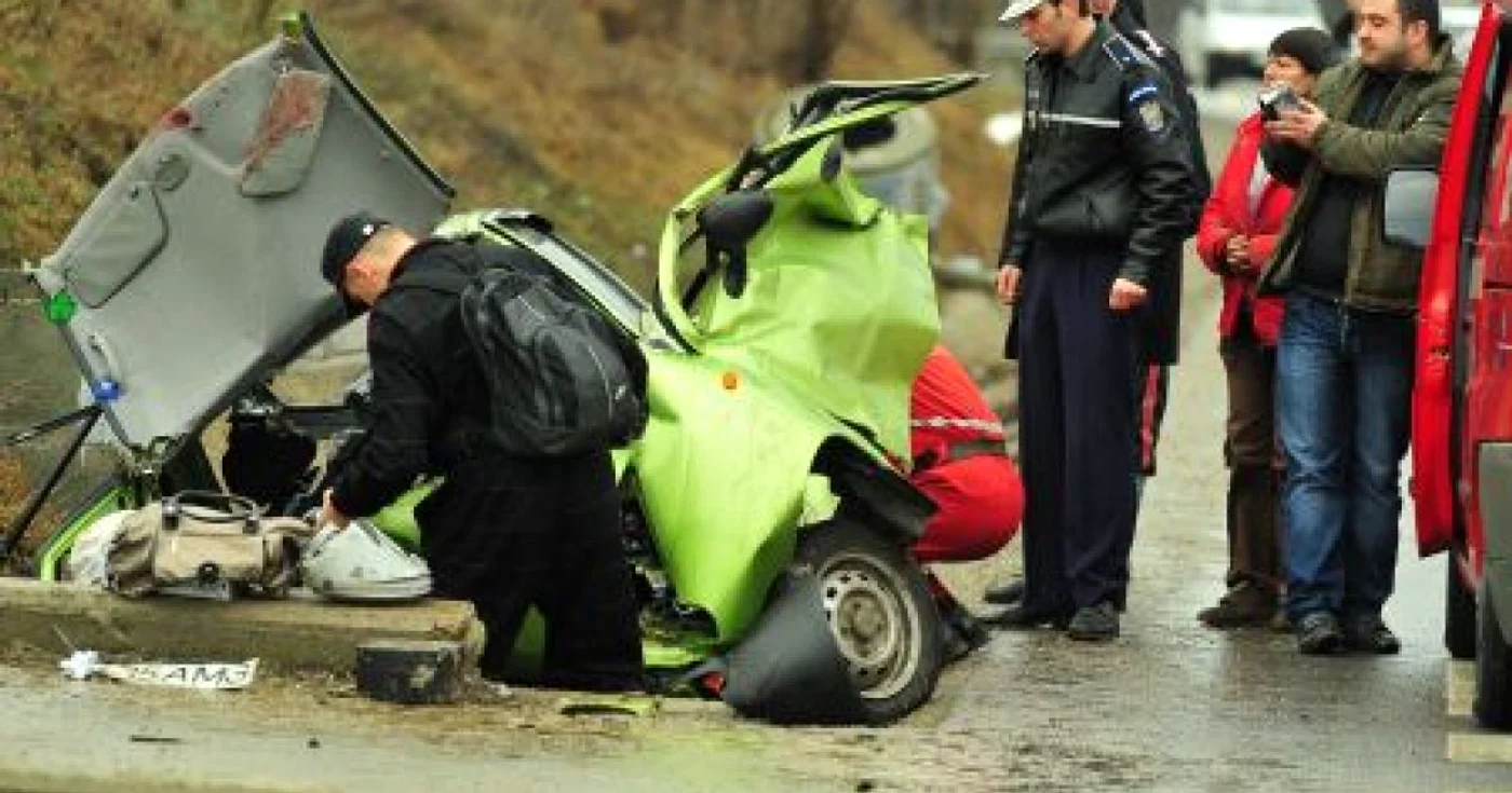 Victimele au fost scoase cu greu de sub fiarele contorsionate