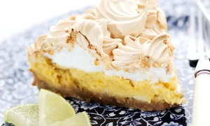 tarta lamaie shutterstock 93442873 jpeg