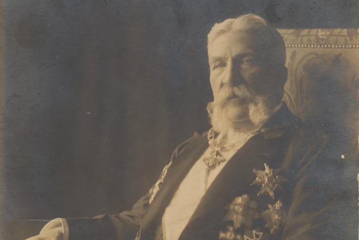 Gheorghe Grigore Cantacuzino a vrut să-şi facă palat cu acoperiş de aur / foto: arhiva Click!