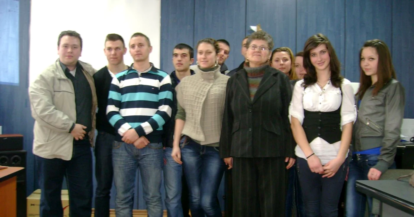 La acţiune au participat zece elevi şi doi profesori
