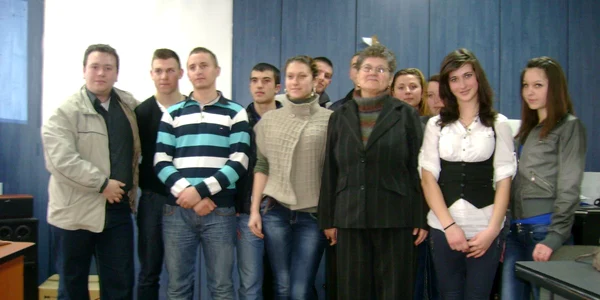 La acţiune au participat zece elevi şi doi profesori