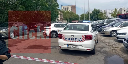 Politia a înconjurat casa mamei Andreei Tonciu foto Click! 