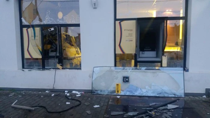 Două bancomate au fost aruncate în aer, în Otopeni Sursă foto: Arhivă Click! (imagine cu caracter ilustrativ)