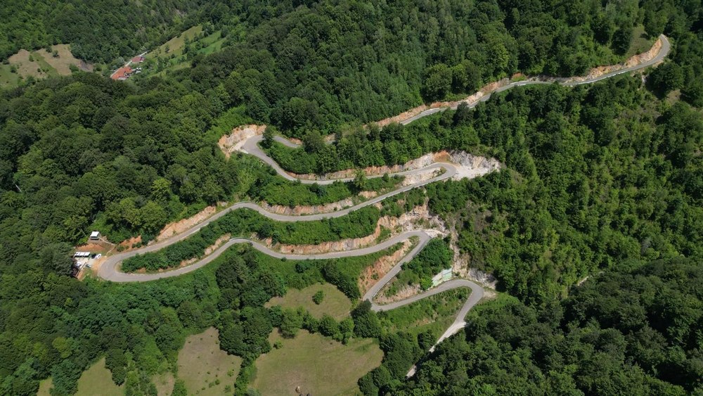 O nouă șosea montană, asemănătoare Transalpinei, se construiește în România
