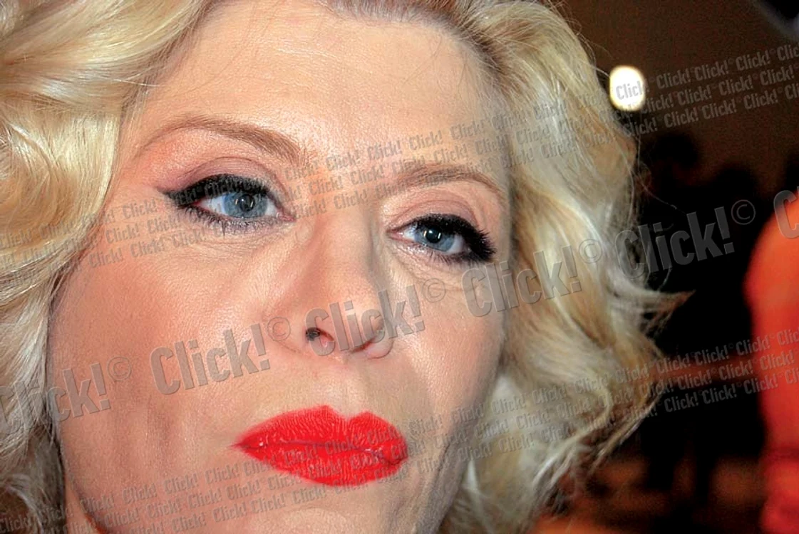 
    Loredana  
