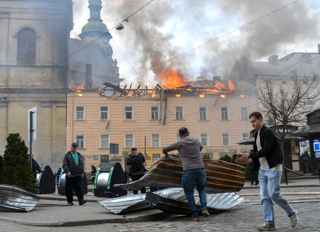 Rusia a atacat centrul istoric al Liovului FOTO EPA-EFE