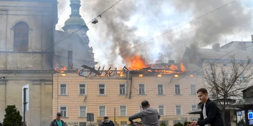 Rusia a atacat centrul istoric al Liovului FOTO EPA EFE jpg