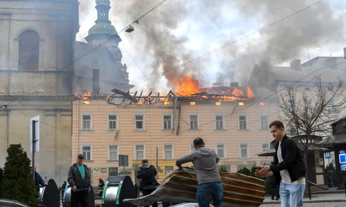 Rusia a atacat centrul istoric al Liovului FOTO EPA EFE jpg