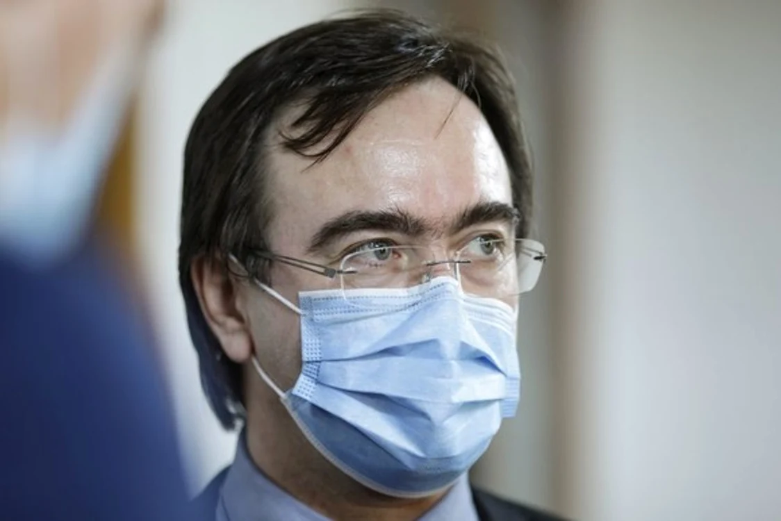Dacă incidența cazurilor de Covid scade sub 1 la mia de locuitori, elevii se întorc fizic în bănci