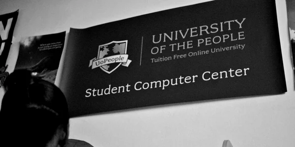 universitatea oamenilor