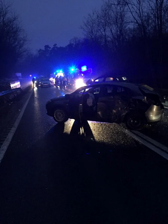 Accident rutier pe DN 1 - Sibiu - Hula Bradului Foto Adevărul