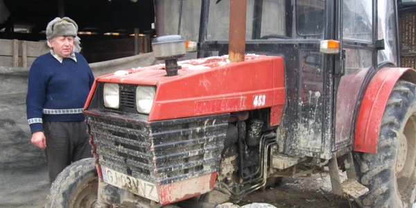 Ion Tudorescu preferă să cumpere motorină din peco decât să completeze hârţogăria pentru subvenţie