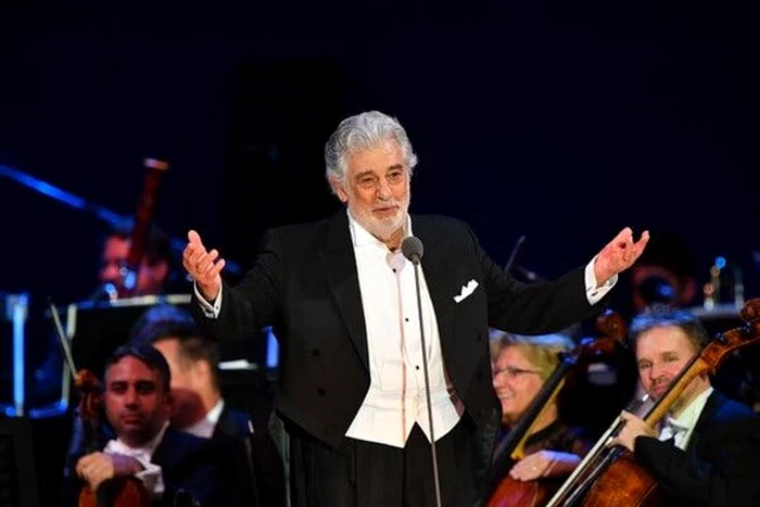 Placido Domingo a fost acuzat de hărţuire sexuală de peste 20 de femei 