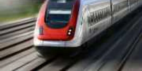 Un tren a deraiat în China provocând moartea a cel puţin patru persoane