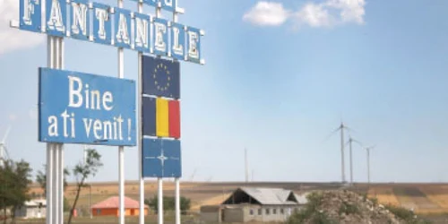 Pădurea de mori de vânt: eolienele din Dobrogea