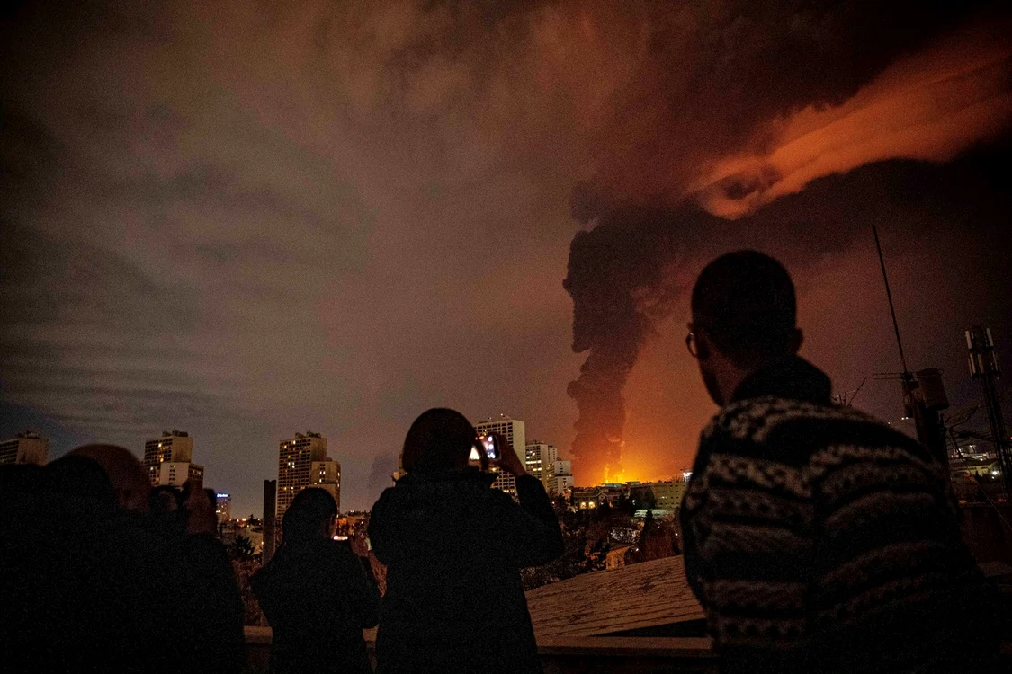 Iranienii asistă neputincioși la bombardamentele israeliano-americane FOTO: Profimedia