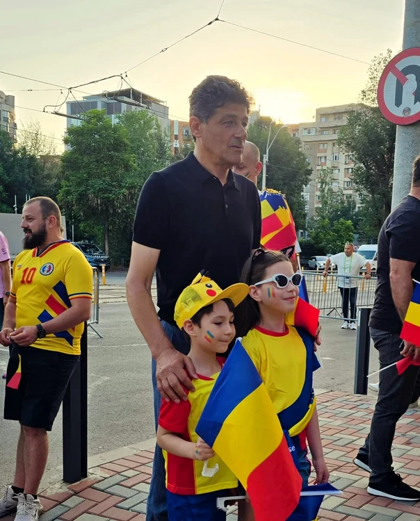 La meci asistă și oficialul FRF Miodrag Belodedici  FOTO Facebook FRF