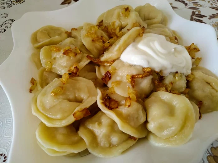 Un alt mod de servire la pelmeni FOTO bunica.md