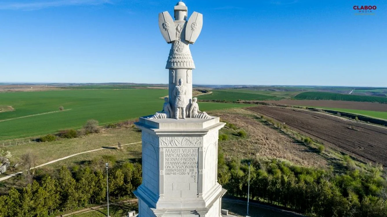 monument adamclisi foto claboo media