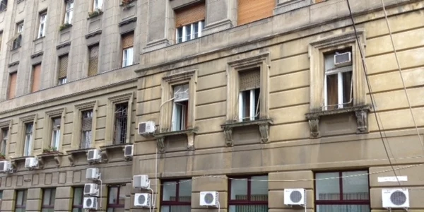 Instalaţie de aer condiţionat pe clădirile istorice din Timişoara