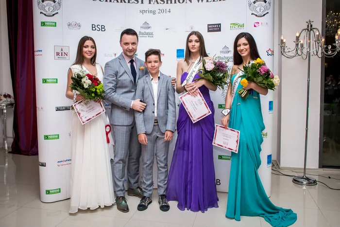 Fetele câştigătoare alături de Nicuşor Stan