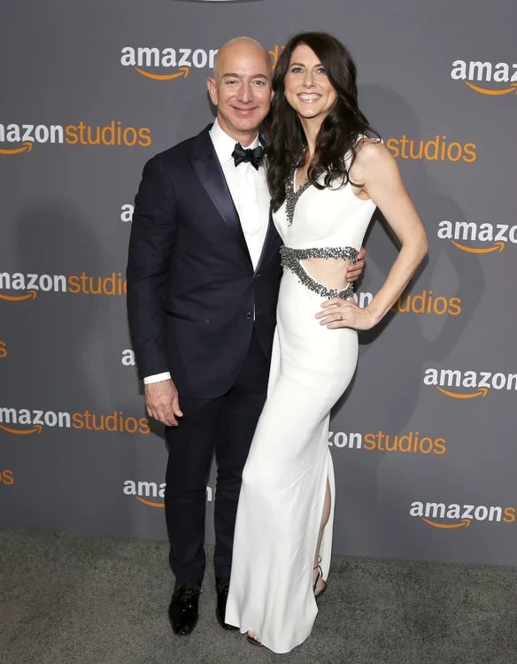 3 mackenzie scott cea mai bogata femeie din lume 1 jpg jpeg