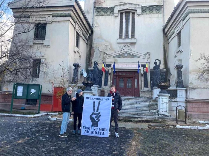 Pelerinaj la Popești-Leordeni FOTO Memorialul Revoluției