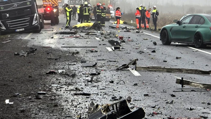 În microbuzul care s-a izbit de TIR erau zece cetățeni greci, suporteri ai PAOK Salonic 