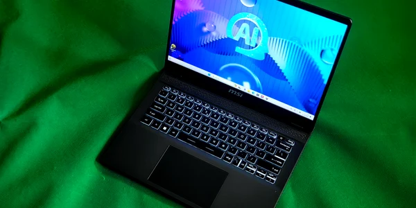 Laptop MSI Prestige 14 AI Studio jpg