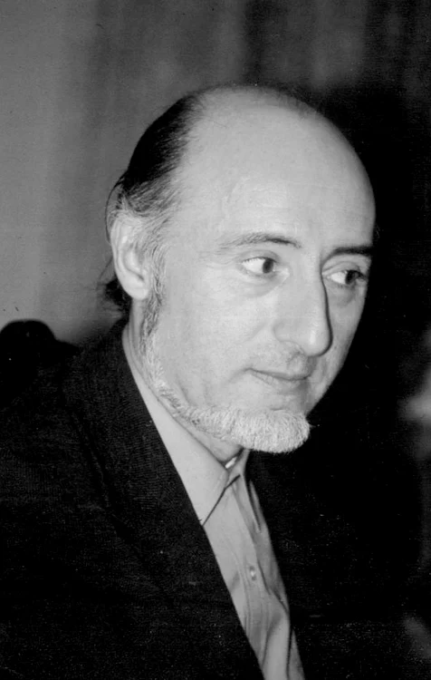 "Pălăria şi cuierul m au emoţionat întotdeauna"   interviu cu Constantin Abăluţă jpeg