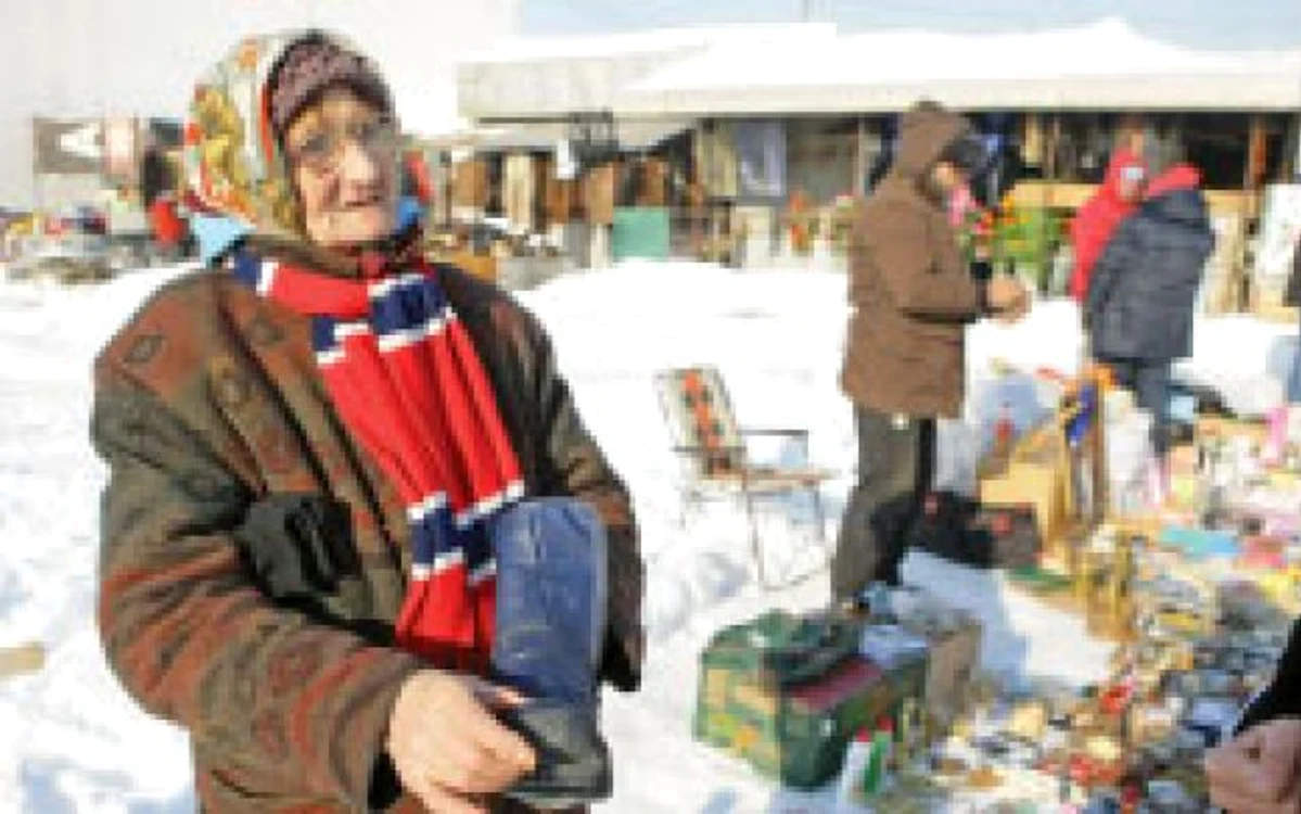 Maria Pănescu îşi vinde ghetele din piele cu 75 de lei  