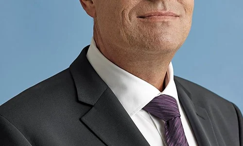 klaus iohannis pas cu pas jpeg