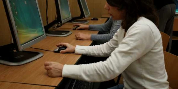 Elevii au avut 90 de minute la dispoziţie pentru examenul pe calculator