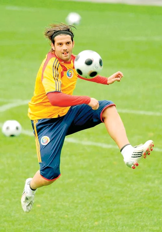 
    Cristi Chivu a fost căpitanul naţionalei  României la Euro 2008 (FOTO: Răzvan Păsărică)  